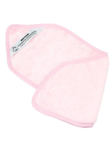 Detalle de la toalla desmaquilladora rosa Beter Cleansing Experience