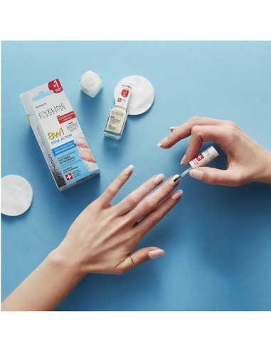 Eveline Nail Therapy 8en1 solución para crecimiento y fuerza