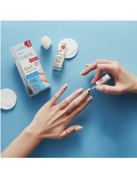 Eveline Nail Therapy 8en1 solución para crecimiento y fuerza