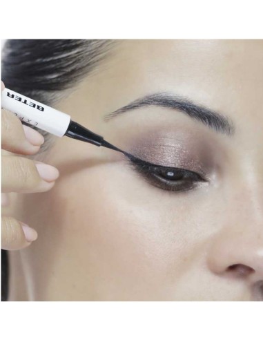 EYELINER LIQUIDO DE PRECISION PUNTA BISELADA BETER NEGRO