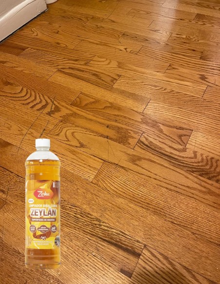 Limpiador Zorka Madera Zeylan 1L con pH neutro para madera tratada y tarima