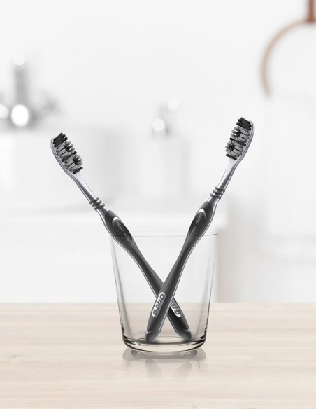 CEPILLO DENTAL ORAL-B CAVITY DEFENSE DUREZA CHARCOAL MEDIA