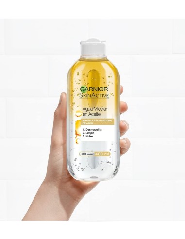 Agua Micelar Bifásica Garnier con Aceite para Maquillaje Resistente, 400ml