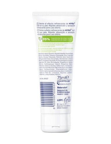 Crema hidratante Nivea Soft 75 ml, perfecta para mantener la piel suave en viajes.