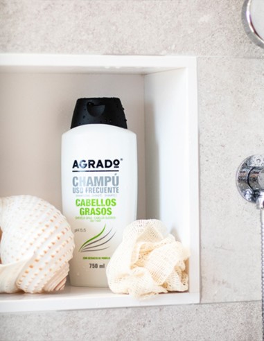 Champú Cabellos Grasos Agrado 750 ml con extracto de pomelo purificante