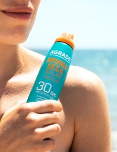Bruma solar seca AGRADO SPF30 200 ml con vitamina E, tacto seco y protección alta UVA/UVB. 2