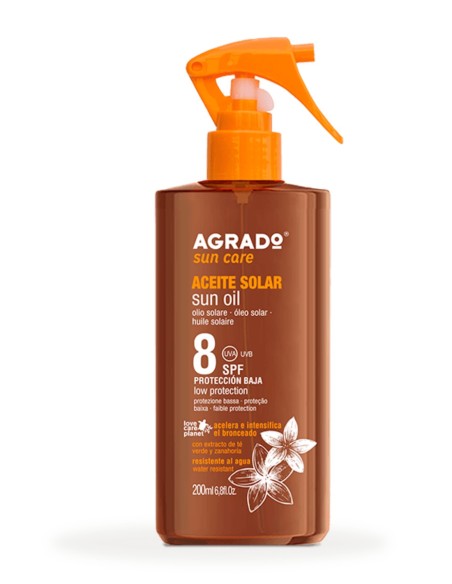 AGRADO Aceite Solar SPF8 con zanahoria y té verde, bronceado natural y acabado invisible.

