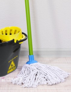 Cubo escurridor ovalado 12L con señal de suelo mojado integrada 2