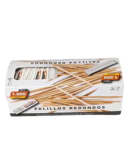 Palillos de madera de dos puntas envueltos.