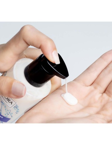 Limpieza facial Bella Aurora prepara tratamiento antimanchas