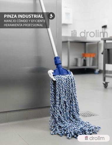 Pinza industrial azul montada en mango y fregona de hilo en entorno profesional