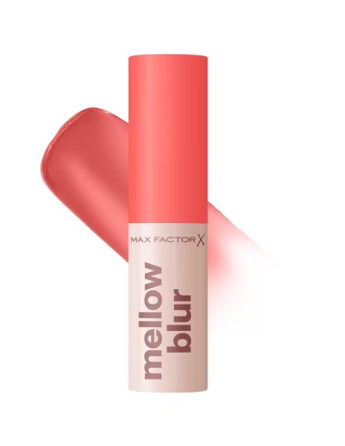 Labial mate coral melocotón efecto difuminado