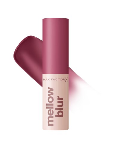 Labial mate tono baya oscuro efecto difuminado