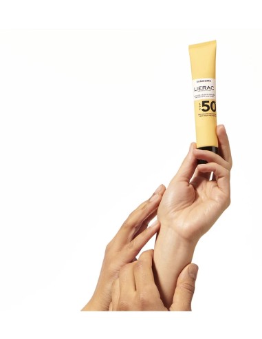 Protector solar facial antiedad con color Lierac