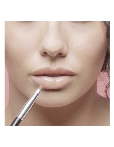 Detalle punta pincel labios profesional Beter