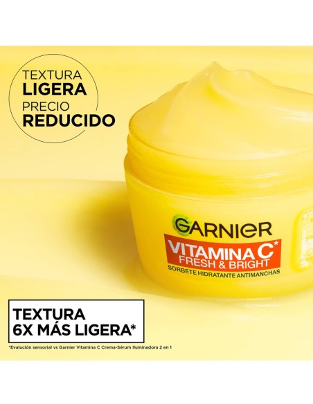 Textura ultra-ligera y refrescante para piel radiante.