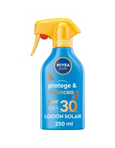 Envase con pulverizador de pistola de la loción solar Nivea Sun Protege y Broncea SPF30 de 250 ml.