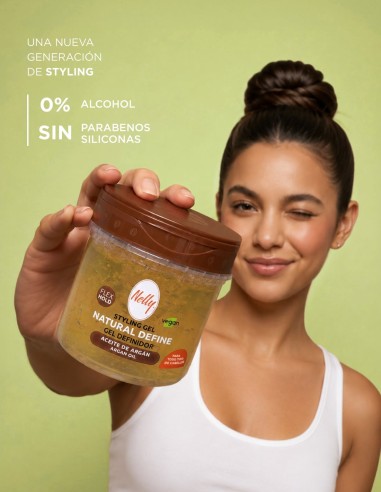Vista frontal del fijador de pelo Nelly Styling Gel Flex Hold vegano