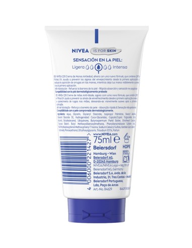 Vista posterior del tubo de crema Nivea de manos con el código de barras y los ingredientes cosméticos