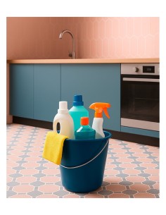 Cubo flexible de color azul con capacidad de 6 litros y asa metálica 2