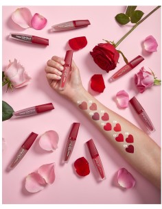 Barra de labios liquida Deborah Milano Red Touch 13 Rosy Brown acabado ultramate 2