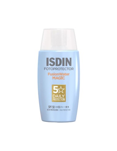 Envase azul de ISDIN Fusion Water Magic SPF 50 con tapón blanco